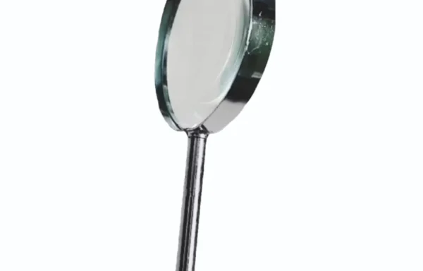 Auxiliary Items Magnifying glass Optical glass, with matalic handle. Power 3X